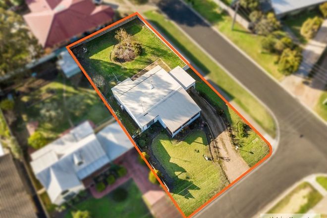 Picture of 2 Dean Drive, BROADFORD VIC 3658