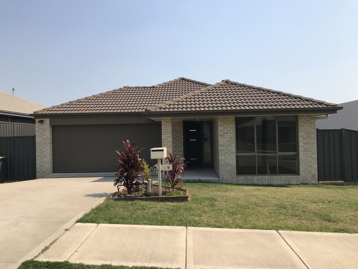 19 Clydesdale Street, Wadalba NSW 2259 House For Rent Domain