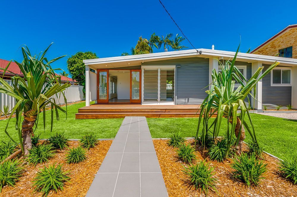 4 Beagle Avenue, Banksia Beach Property History & Address Research