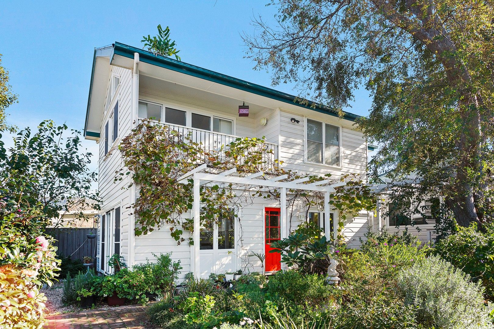 2 bedrooms House in 259 Lawrence Hargrave Drive THIRROUL NSW, 2515