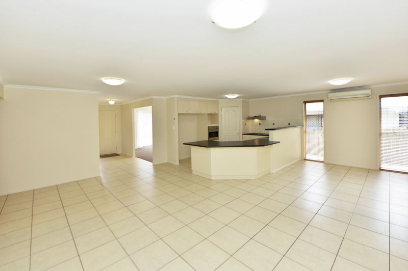 28 Willowburn Drive, Rockville QLD 4350, Image 2