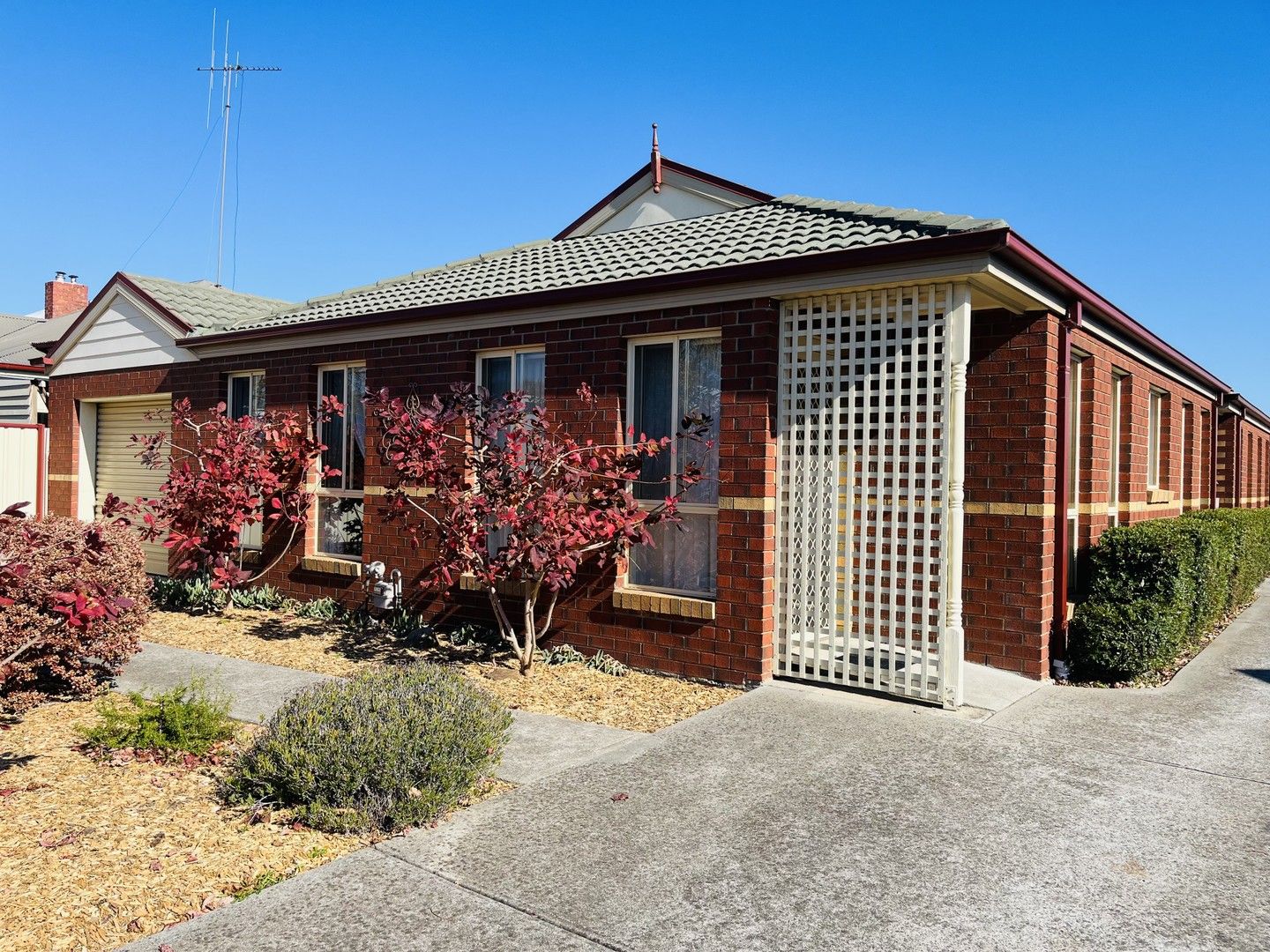 1/11 Ferguson Street, VIC 3444 Townhouse For Rent 415 Domain