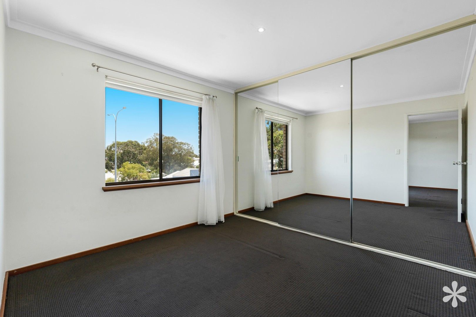 2 bedrooms Apartment / Unit / Flat in 9/4 Swanbourne St FREMANTLE WA, 6160