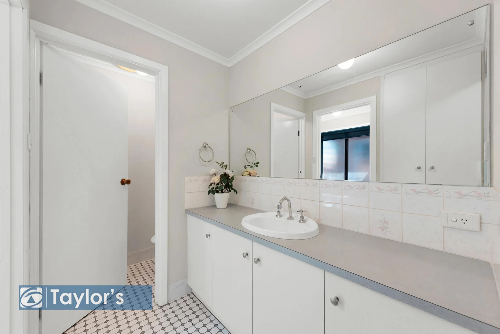 Additional image 10 of 5 Tullamore Court, Greenwith SA 5125