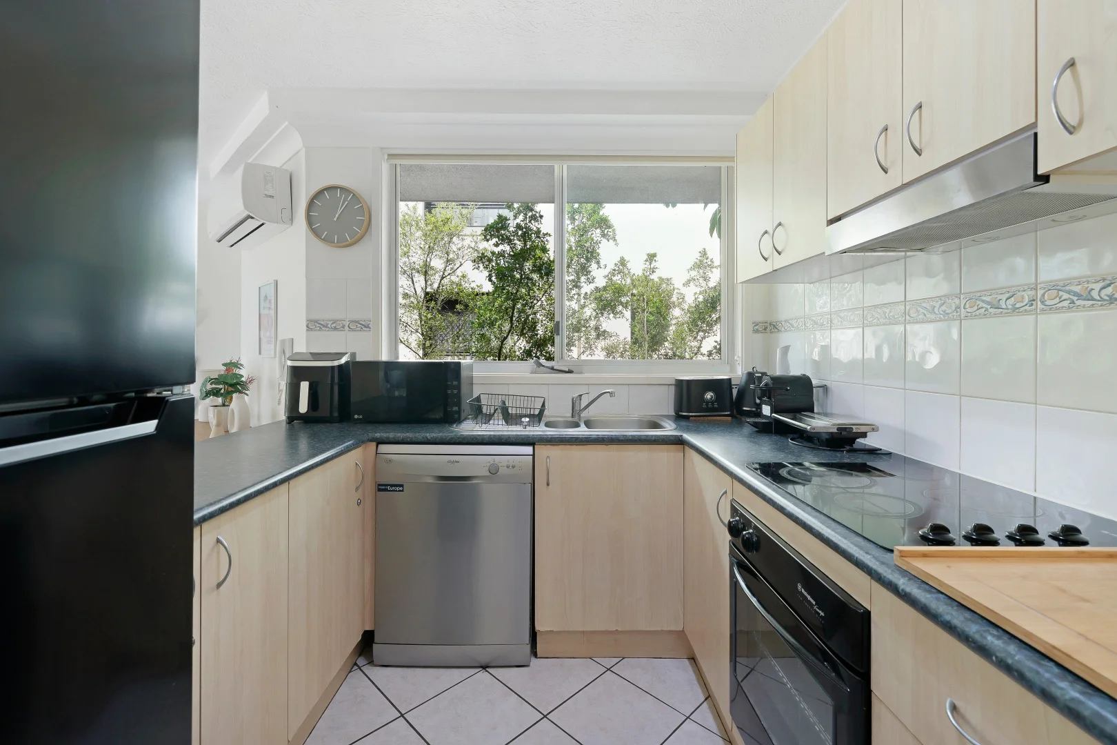 Additional image 7 of 3/24 First Avenue, Broadbeach QLD 4218