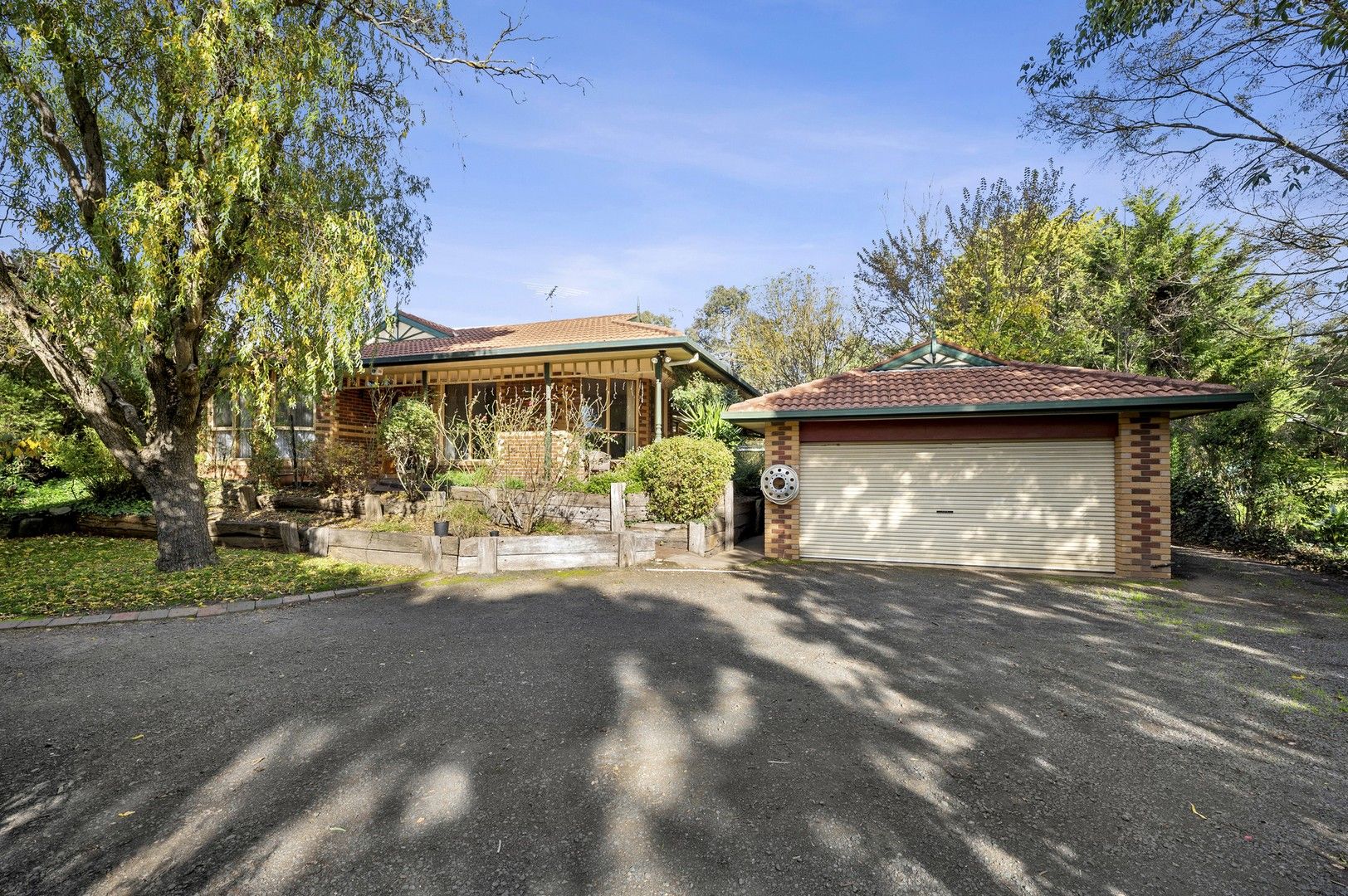 15 North Mountain Road, Heathcote Junction Property History & Address
