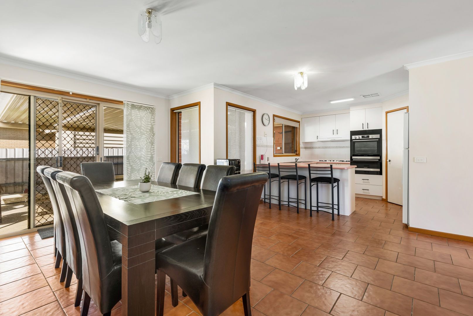 9 Juniper Place, Forest Hill NSW 2651, Image 1