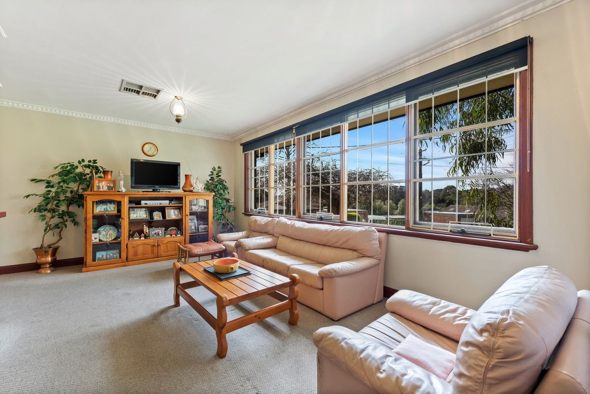 27 Magnolia Grove, Montrose VIC 3765, Image 1