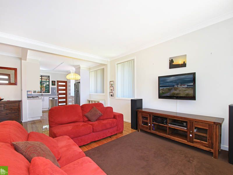 8 Elnathan Parade, MOUNT PLEASANT NSW 2519, Image 2