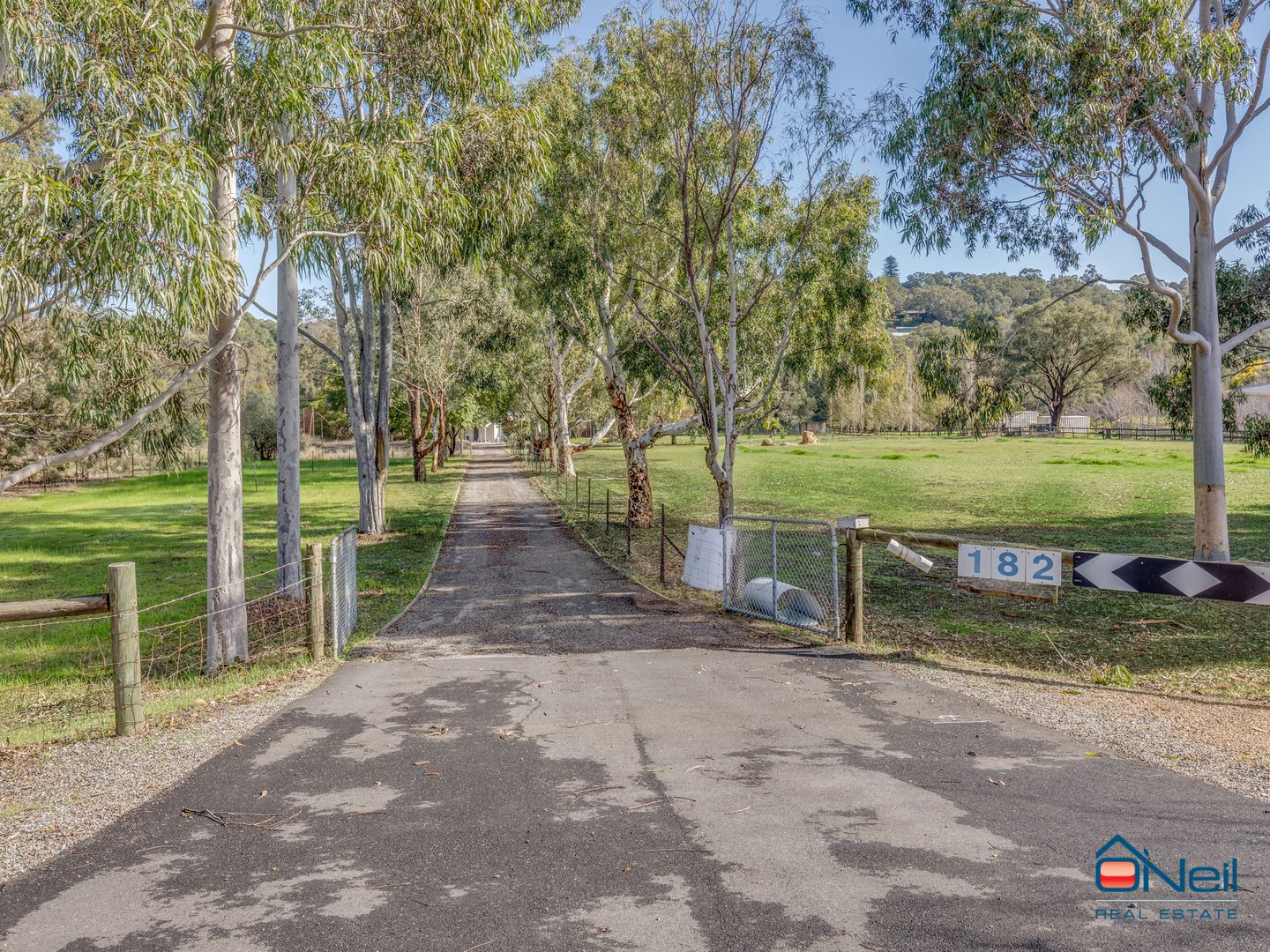 182 Brookton Highway, Kelmscott WA 6111, Image 2