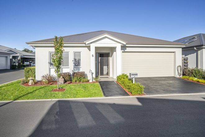 Picture of 5 Harlequin Avenue, LEPPINGTON NSW 2179