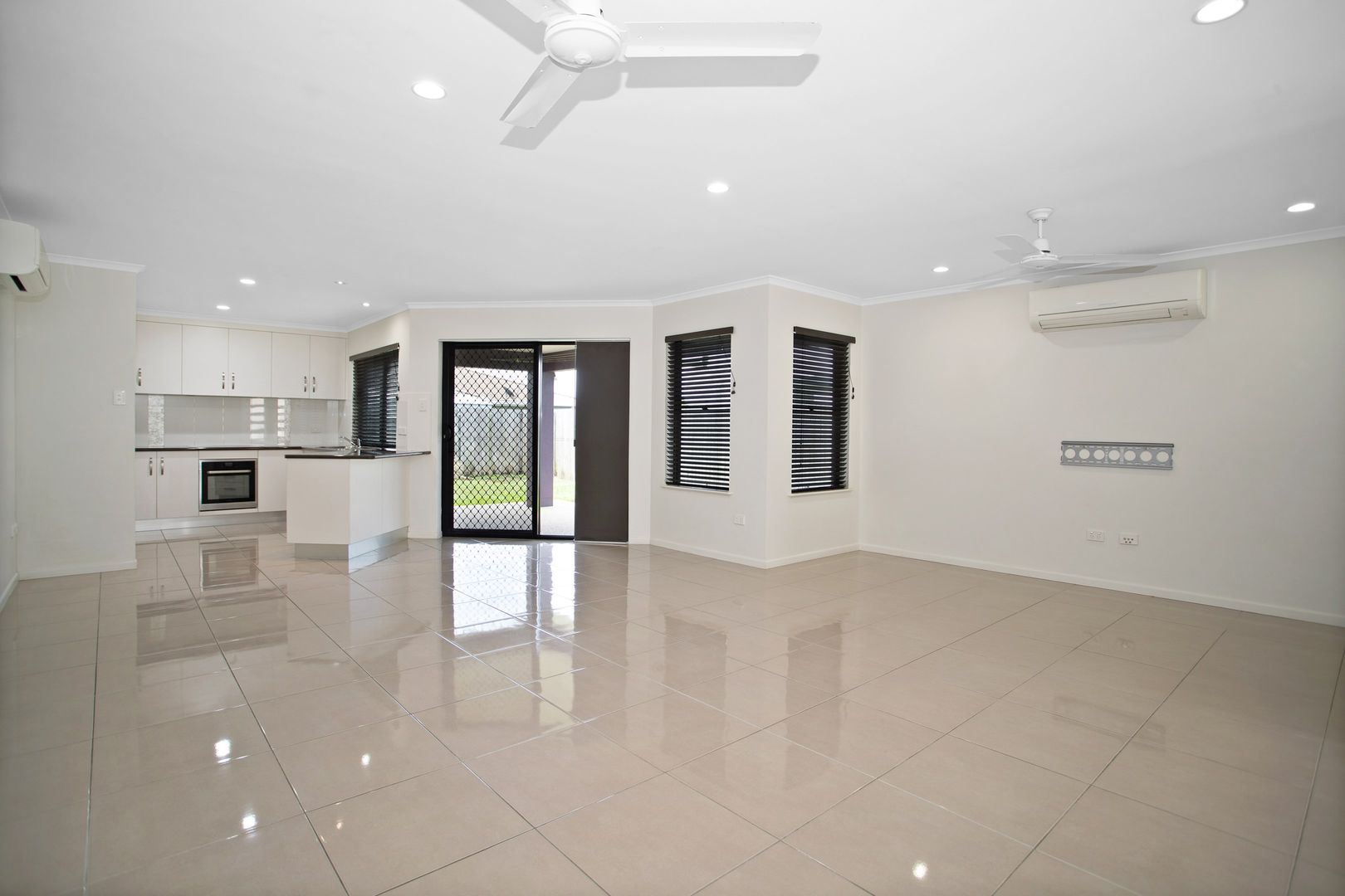 18 Salisbury Place, Ooralea QLD 4740, Image 2