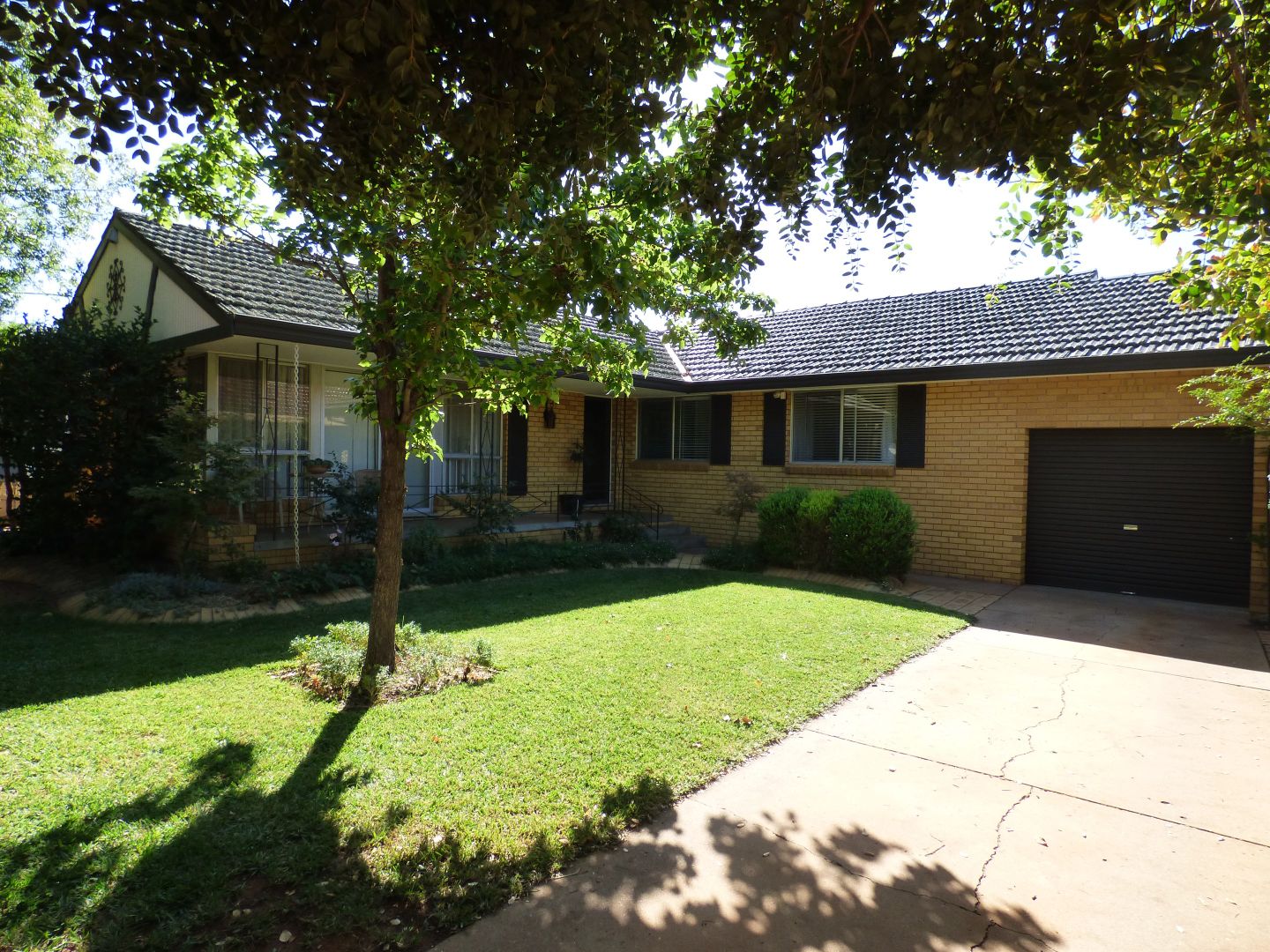 7 Ross Crescent, Griffith NSW 2680