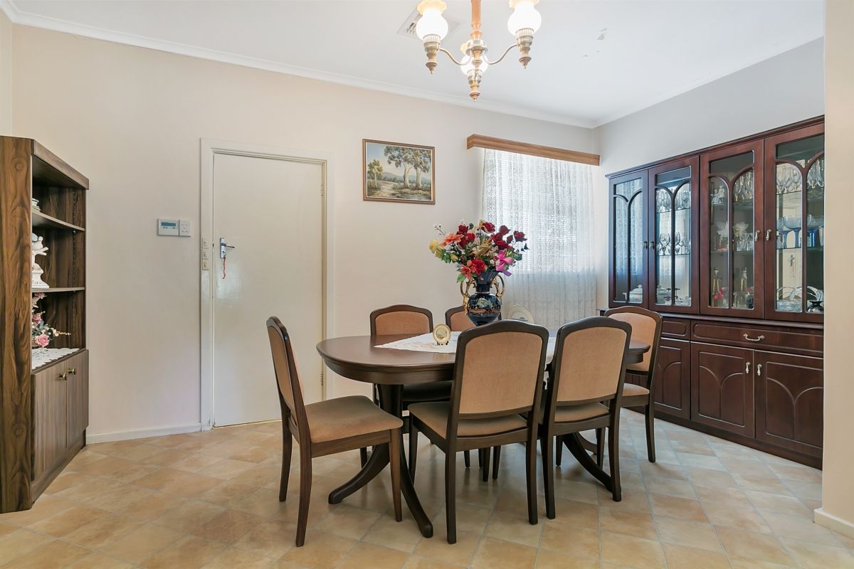 17 Afford Street, Elizabeth Grove SA 5112, Image 2