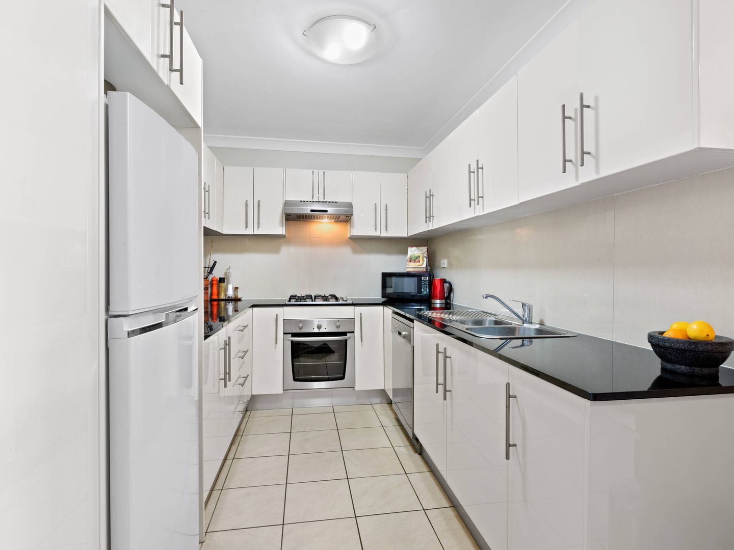 15/8-10 Shackel Ave, Brookvale NSW 2100, Image 2