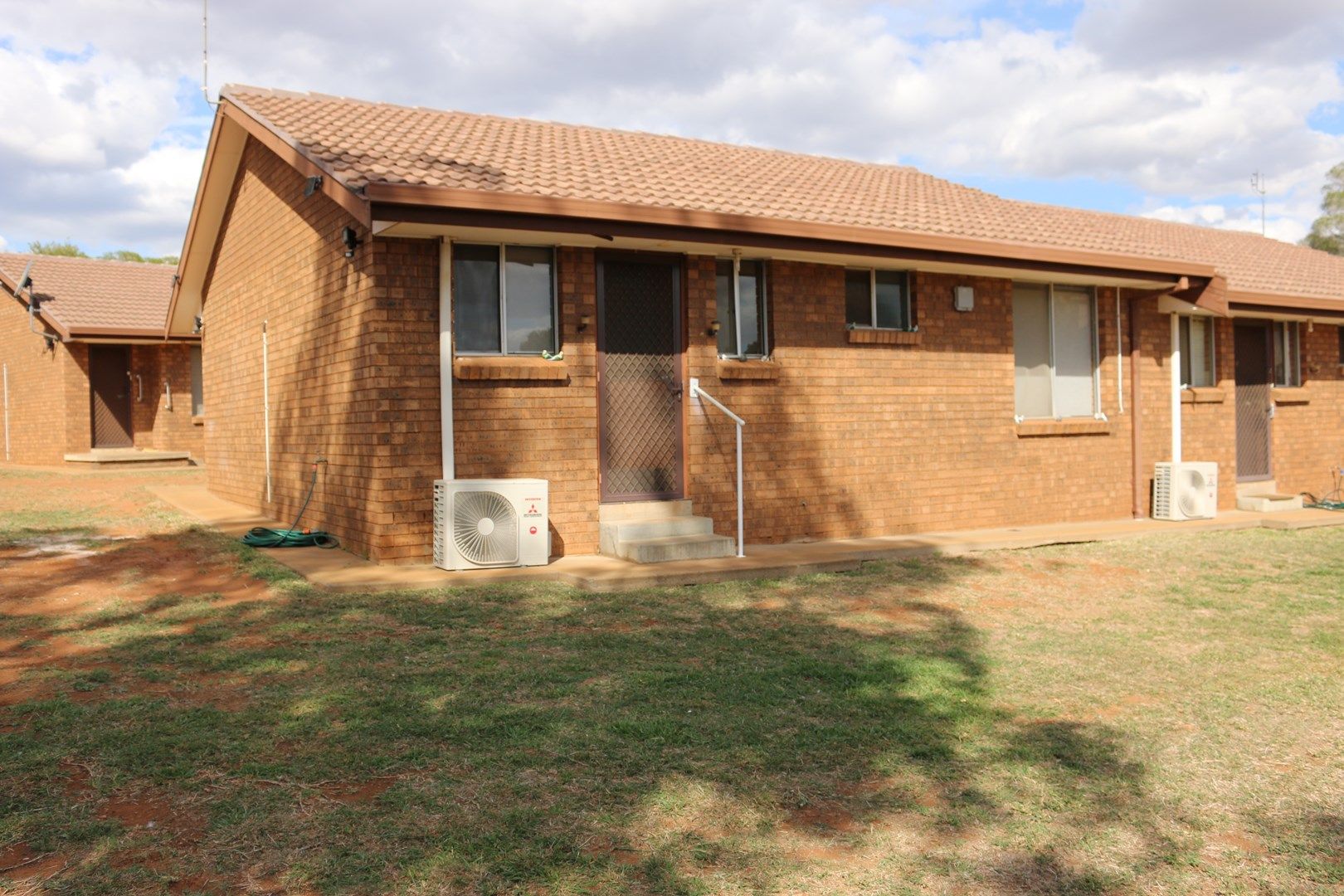 2 bedrooms Apartment / Unit / Flat in 3/10 Forrest Crescent DUBBO NSW, 2830