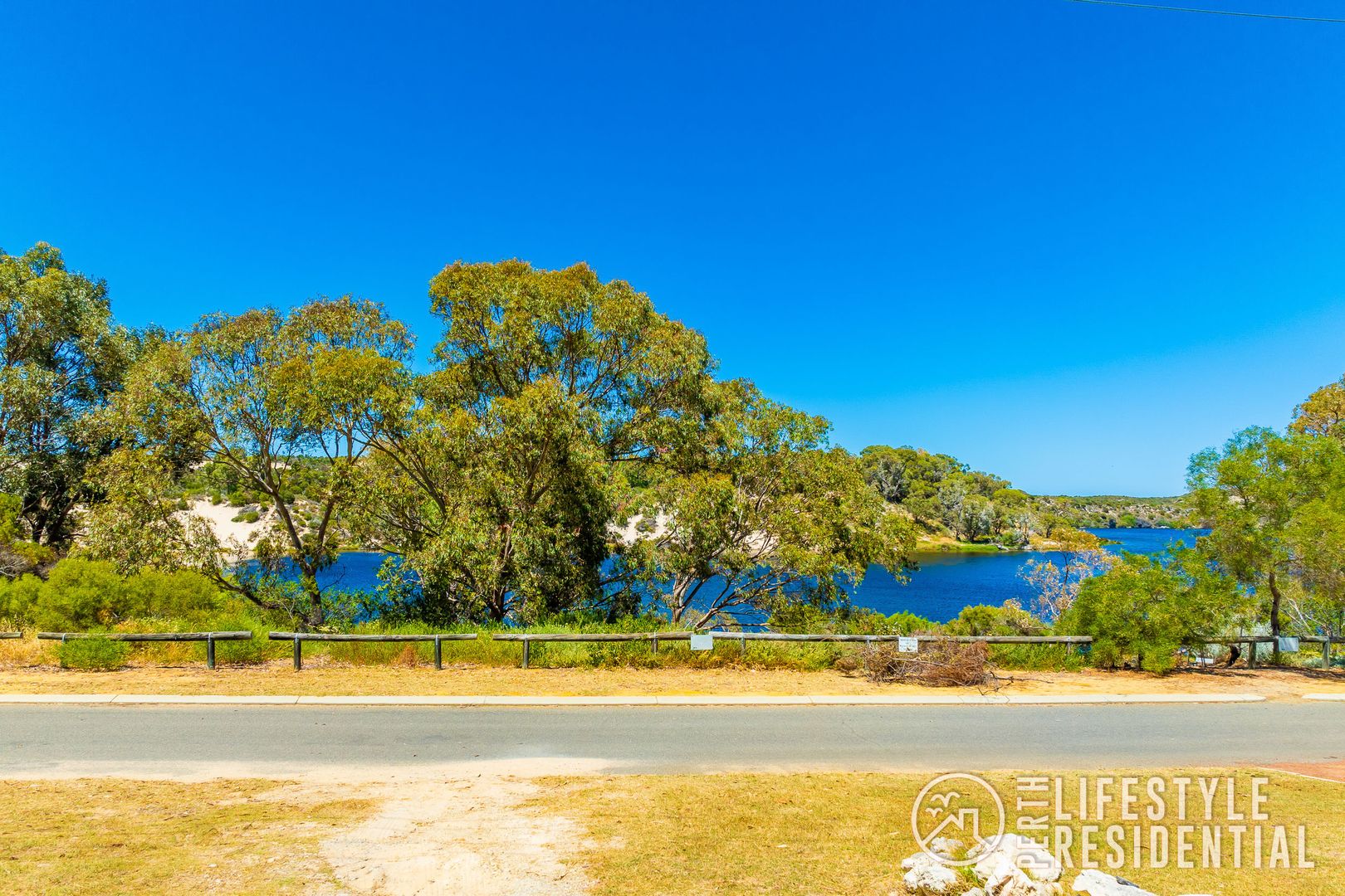 15 Stephens Crescent, Guilderton WA 6041, Image 1