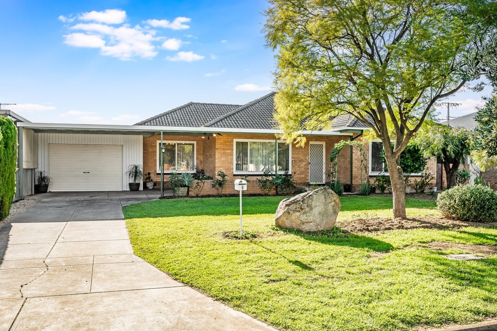3 bedrooms House in 8 Hatherleigh Street PARAFIELD GARDENS SA, 5107