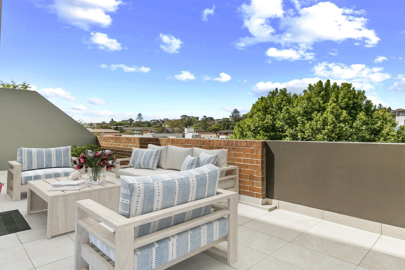 3 bedrooms Apartment / Unit / Flat in 21/10 Oaks Avenue DEE WHY NSW, 2099