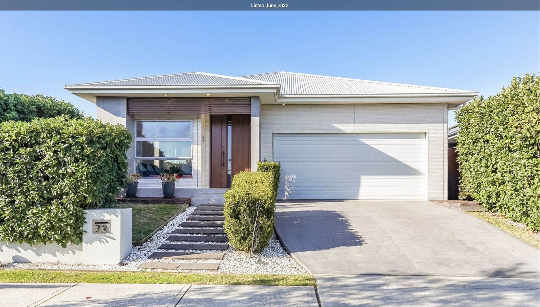 4 bedrooms House in 72 The Hermitage Way GLEDSWOOD HILLS NSW, 2557