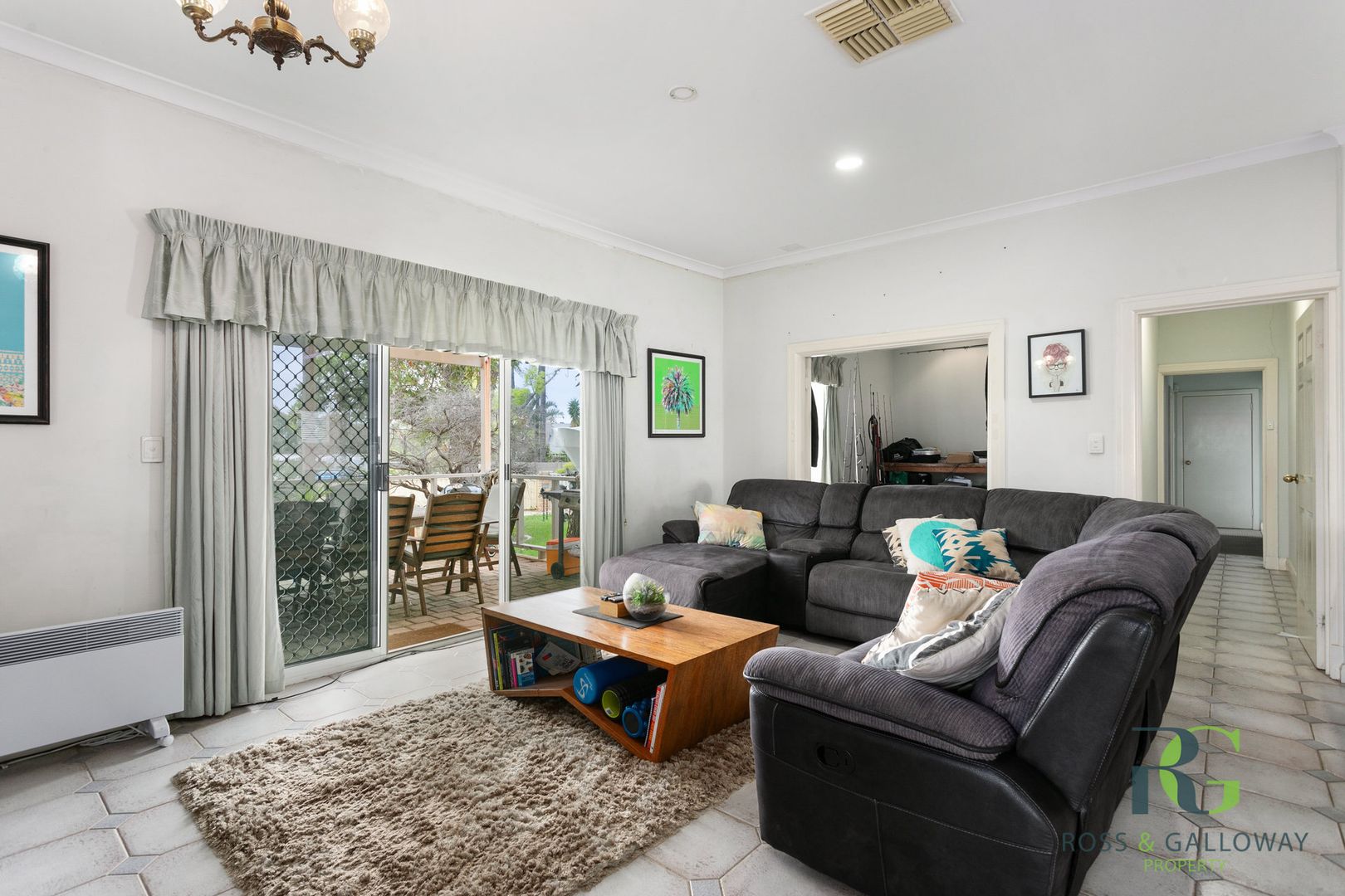 2 Alison Road, Attadale WA 6156, Image 2