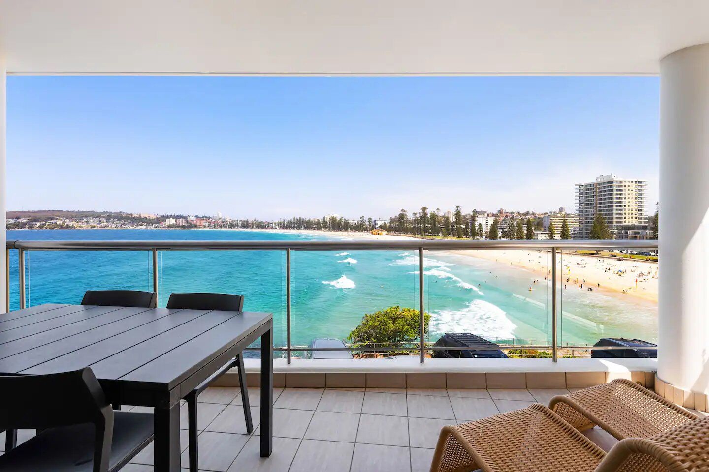 2 bedrooms Apartment / Unit / Flat in 1/22 Queenscliff Road QUEENSCLIFF NSW, 2096
