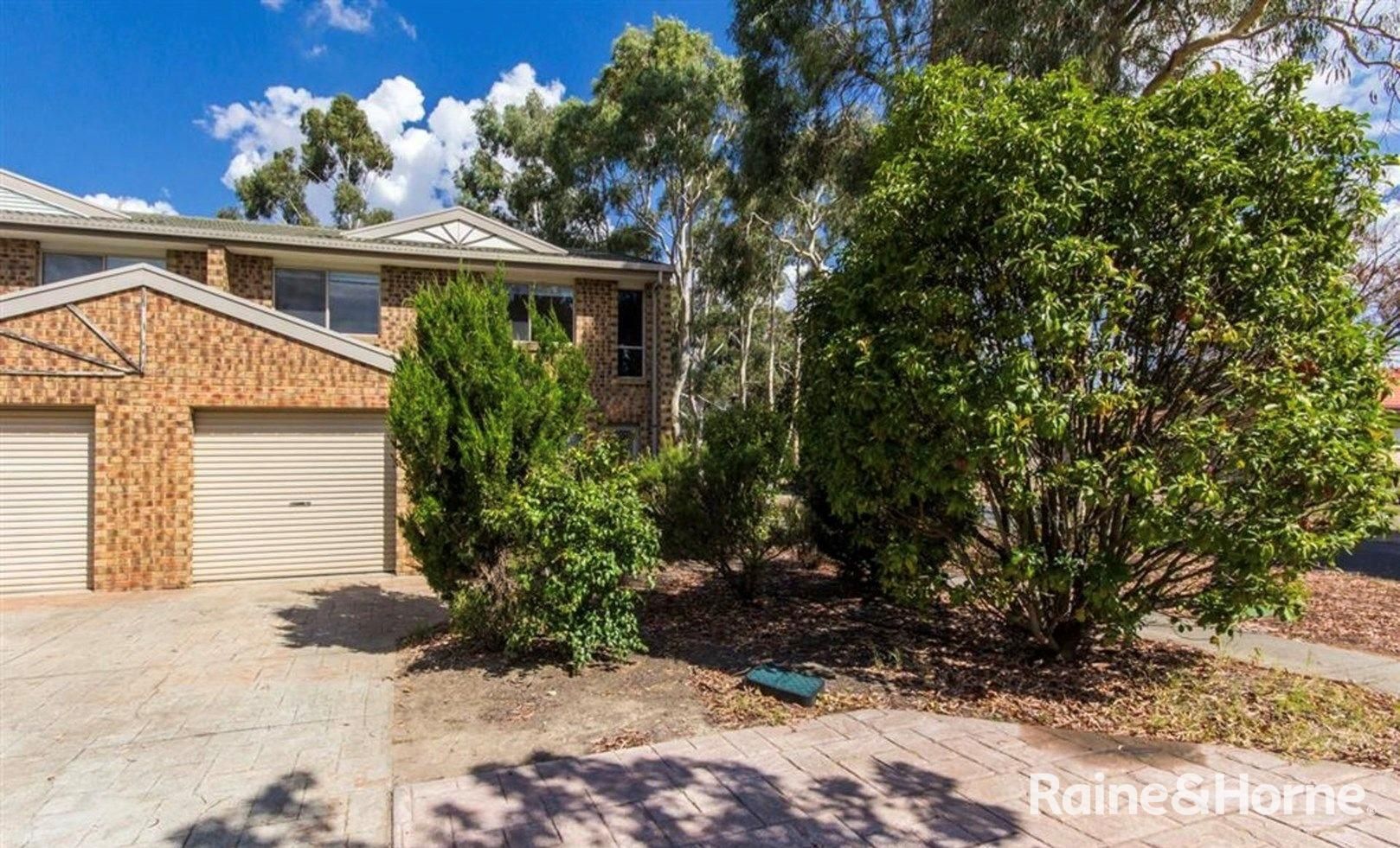 3 bedrooms House in 2 Saxby Close AMAROO ACT, 2914