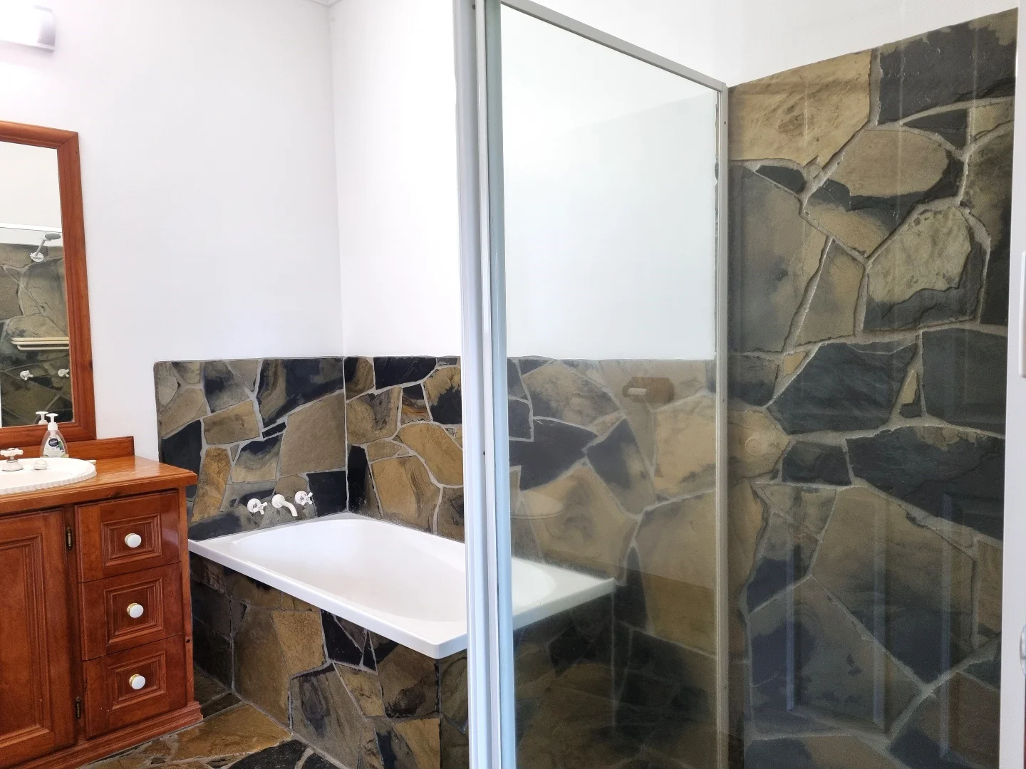 Additional image 10 of 20 Daveys Drive, Branyan QLD 4670