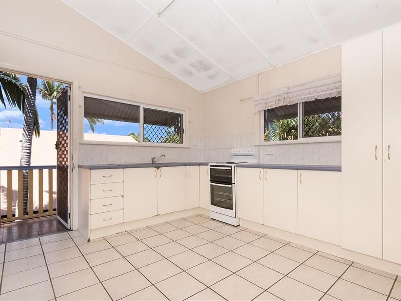 4/130 Francis Street, West End QLD 4810, Image 1