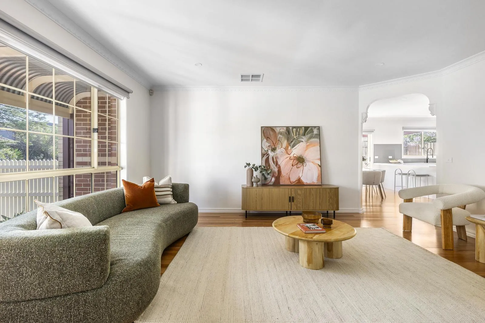 Easy-living style in the best location - View 3
