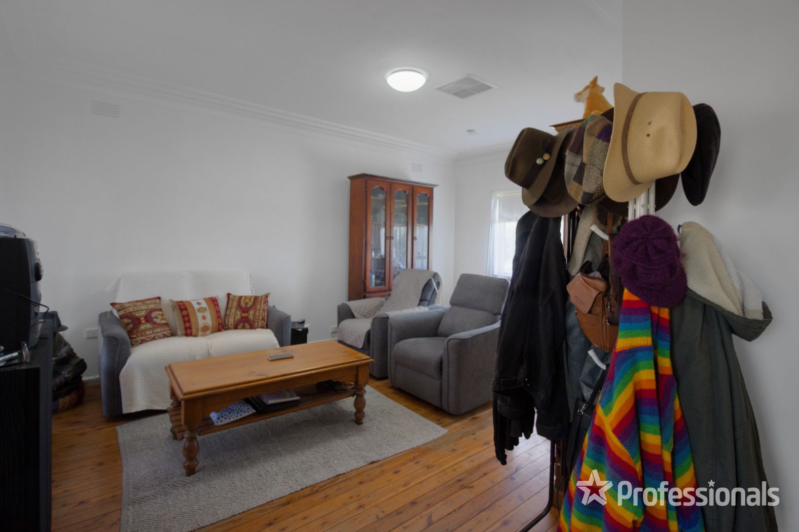 11 Bungown Place, Mount Austin NSW 2650, Image 1