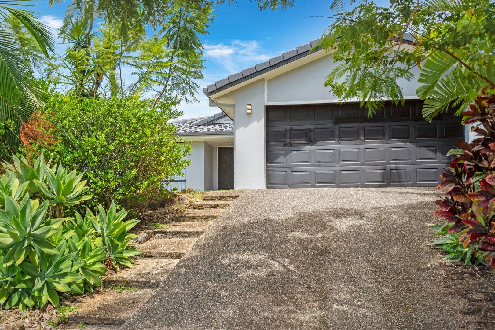 4 bedrooms House in 18 Voyager Court WORONGARY QLD, 4213