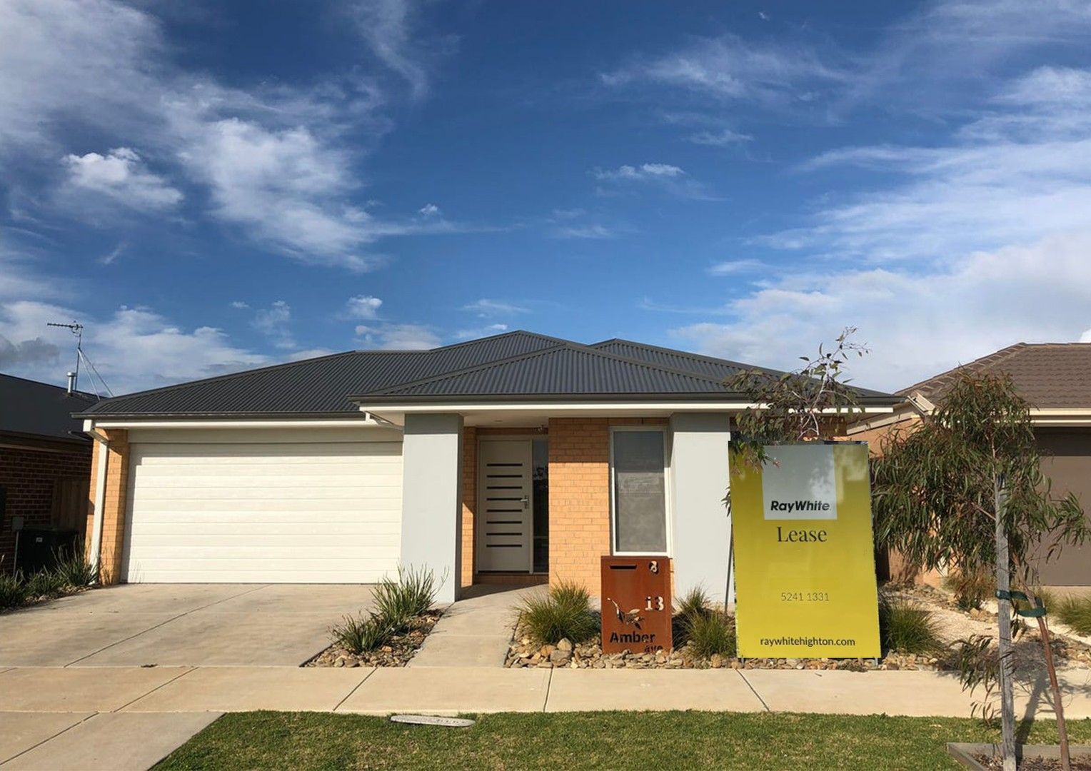 4 bedrooms House in 13 Amber Avenue CHARLEMONT VIC, 3217