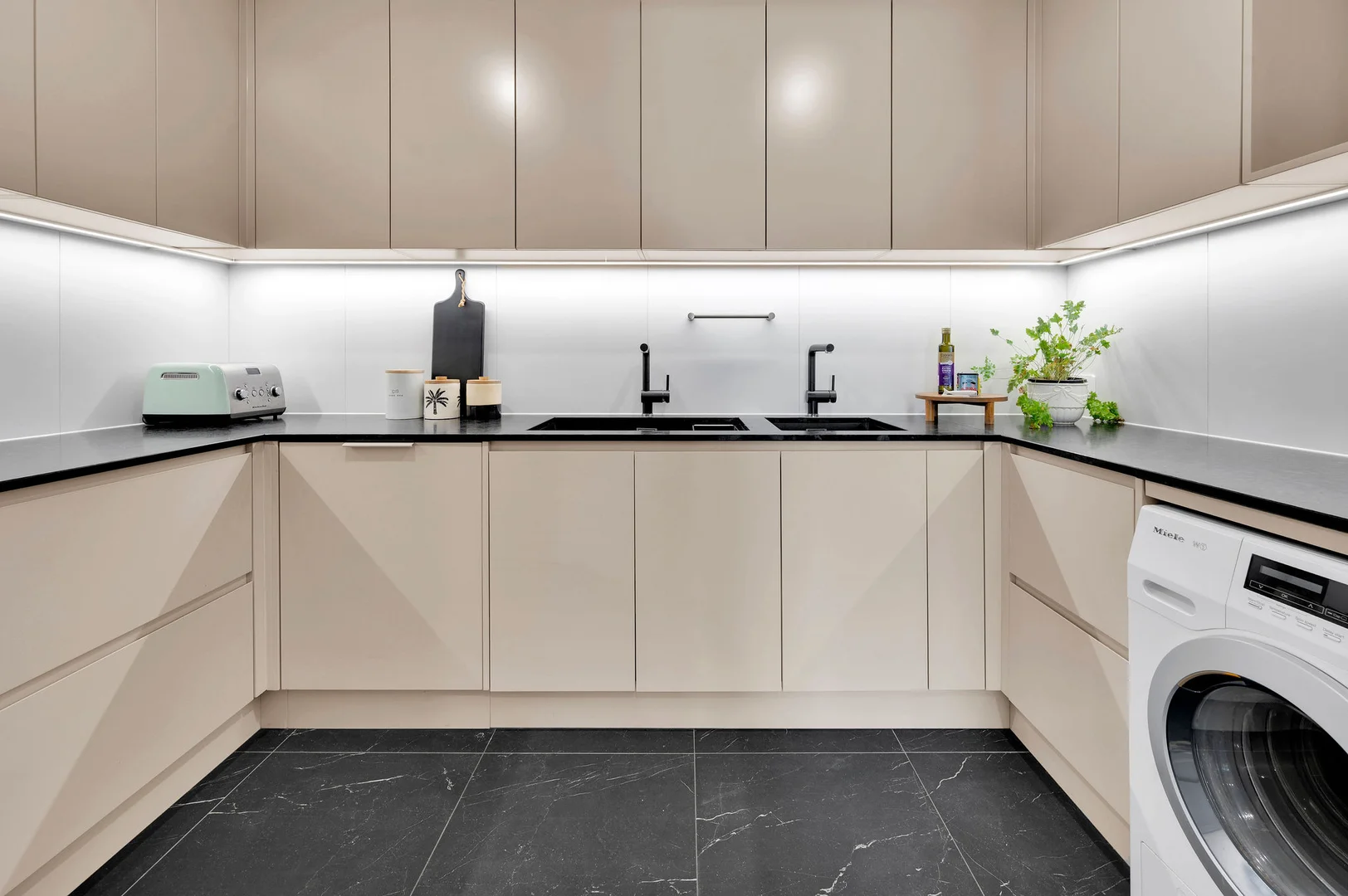 Additional image 6 of 2502/53 Gregory Street, North Ward QLD 4810