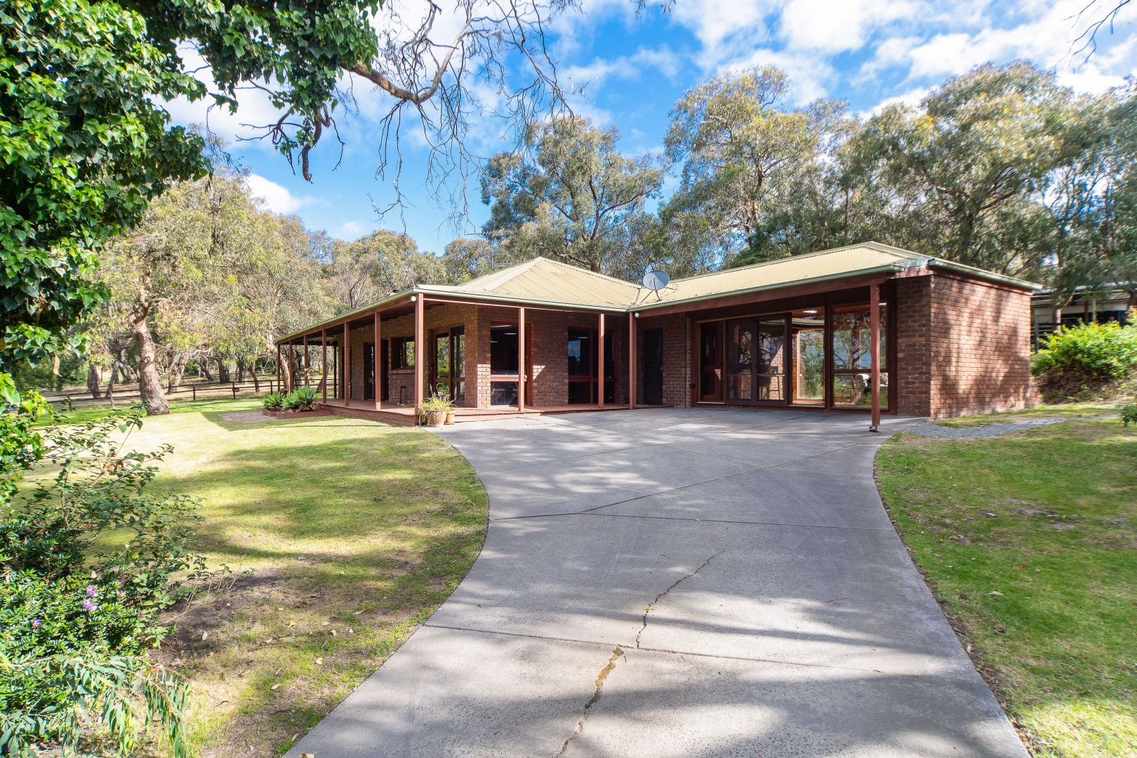 85 Wanda Road, Cranbourne South VIC 3977 House for Sale Domain