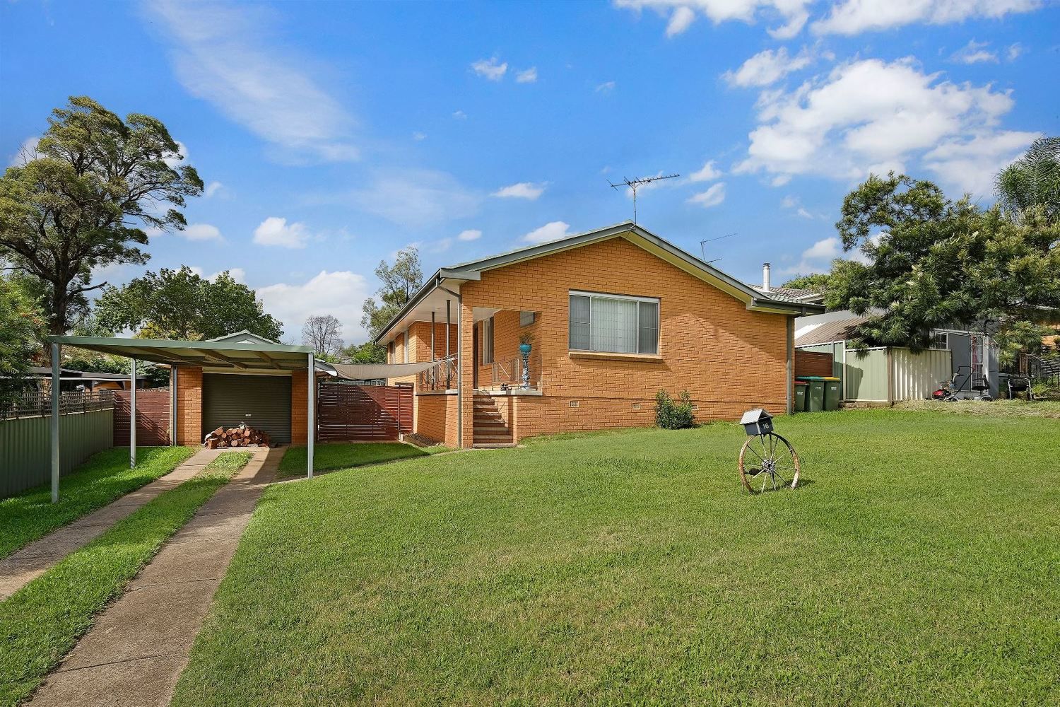 16 St. James Crescent, Muswellbrook NSW 2333, Image 0