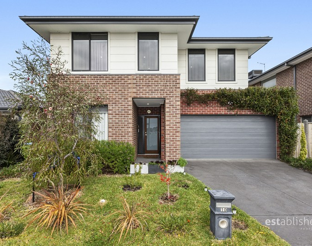 10 Roundhay Crescent, Point Cook VIC 3030