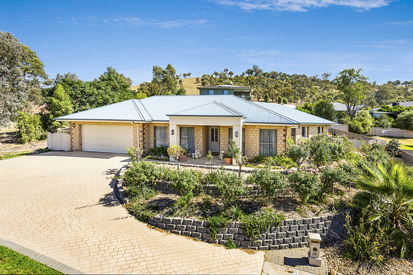 29 Yarralumla Drive, West Wodonga VIC 3690