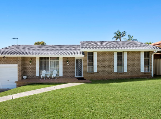 7 Sapphire Place, Eagle Vale NSW 2558