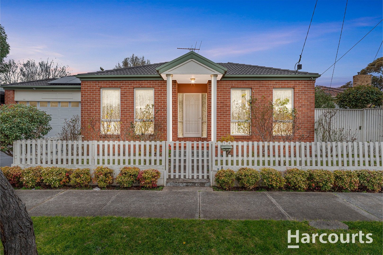3 bedrooms House in 16 Webb Street BURWOOD VIC, 3125
