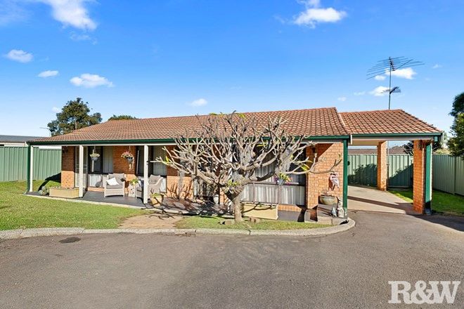 Picture of 1/29 Chatres Street, ST CLAIR NSW 2759