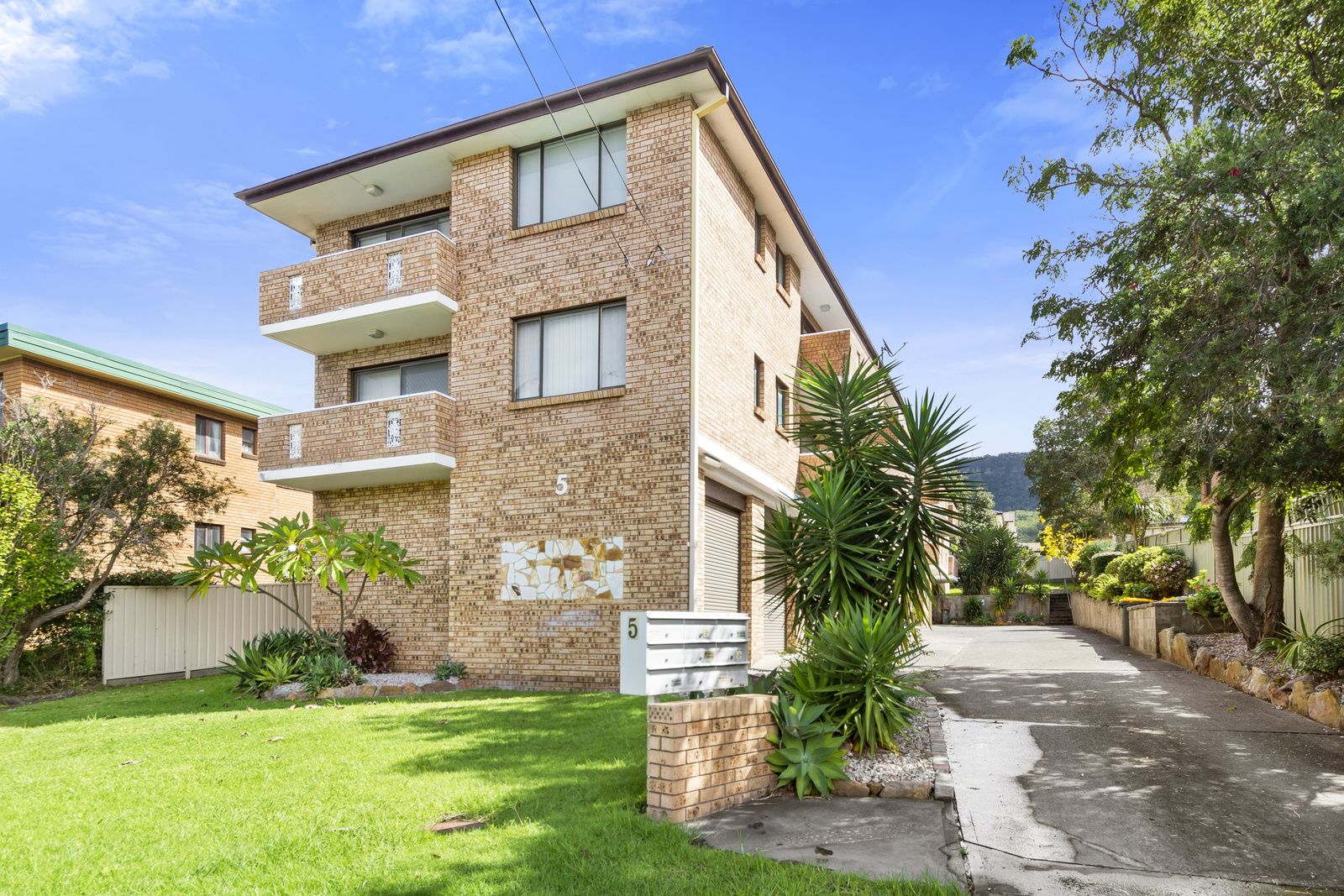 2/5 Underwood Street, Corrimal NSW 2518, Image 0