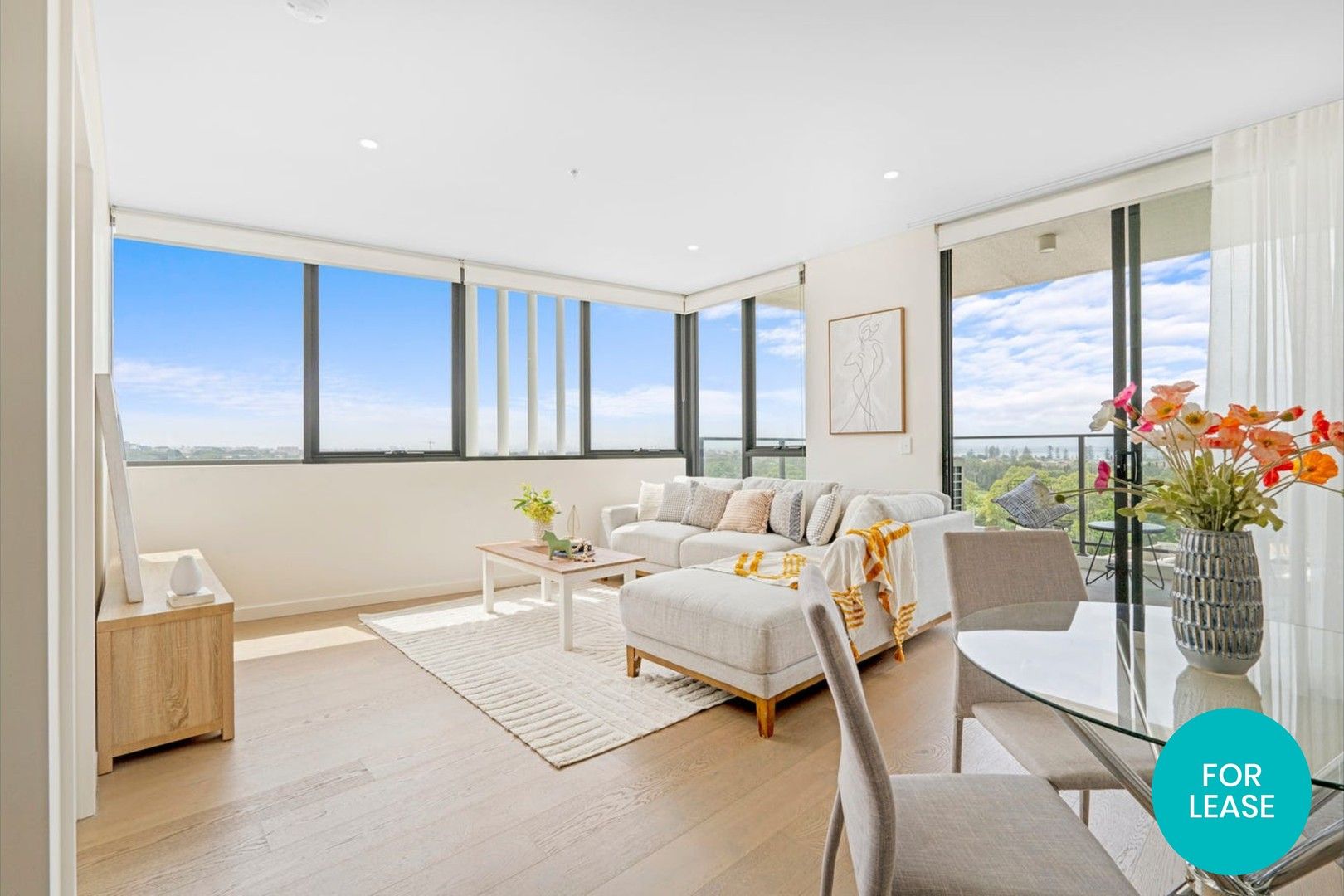 2 bedrooms Apartment / Unit / Flat in 801/15 Garrigarrang Avenue KOGARAH NSW, 2217