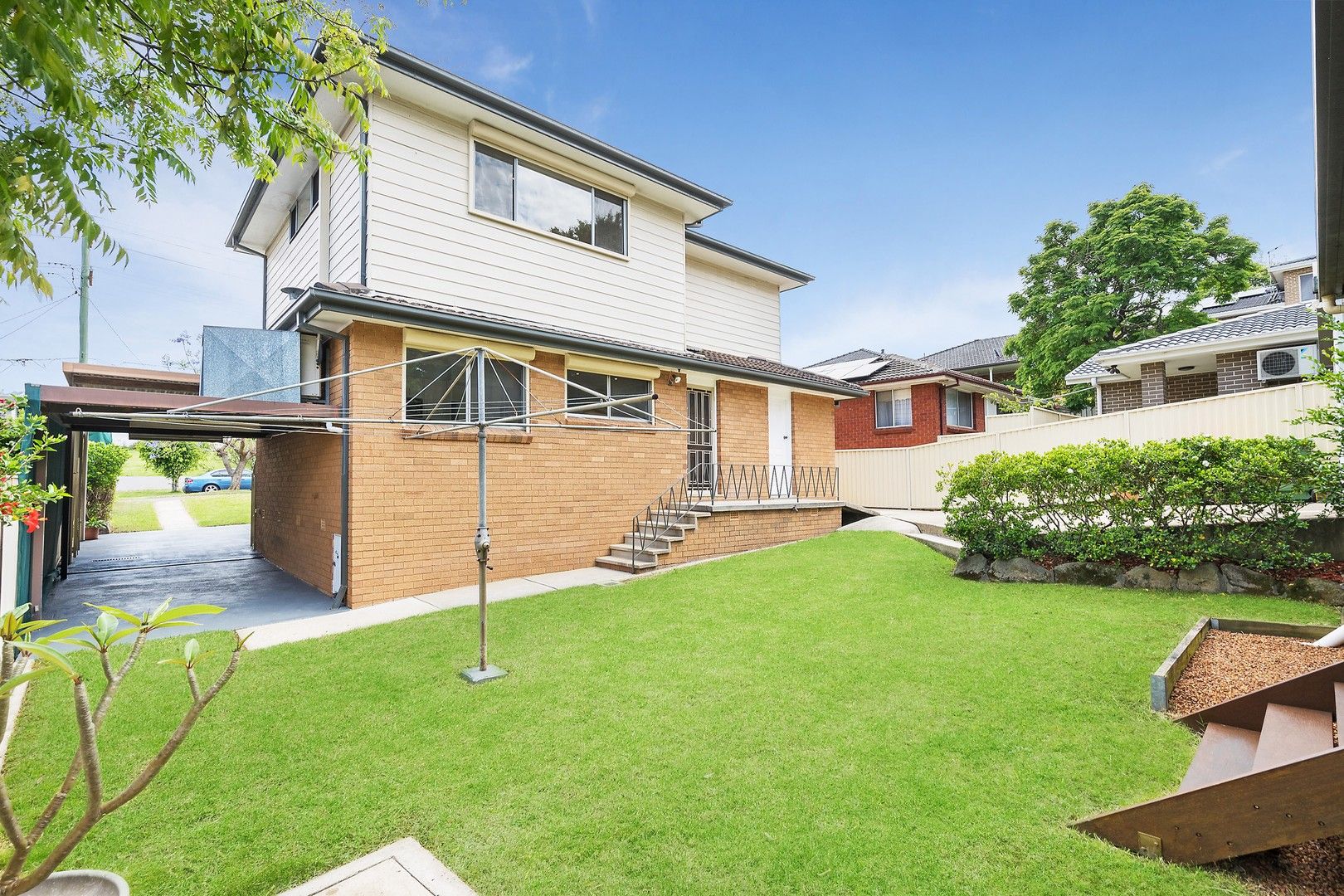 5 bedrooms House in 53 Maunder Avenue GIRRAWEEN NSW, 2145