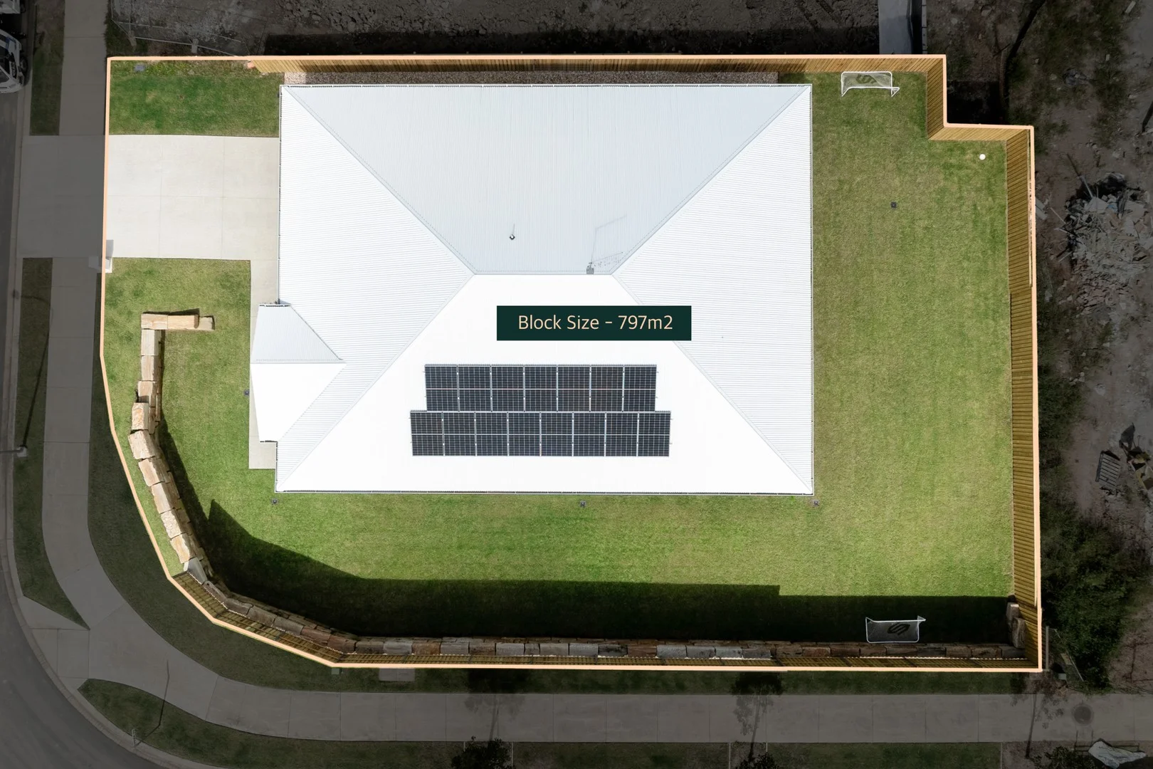 2 Peak Place, Yandina QLD 4561