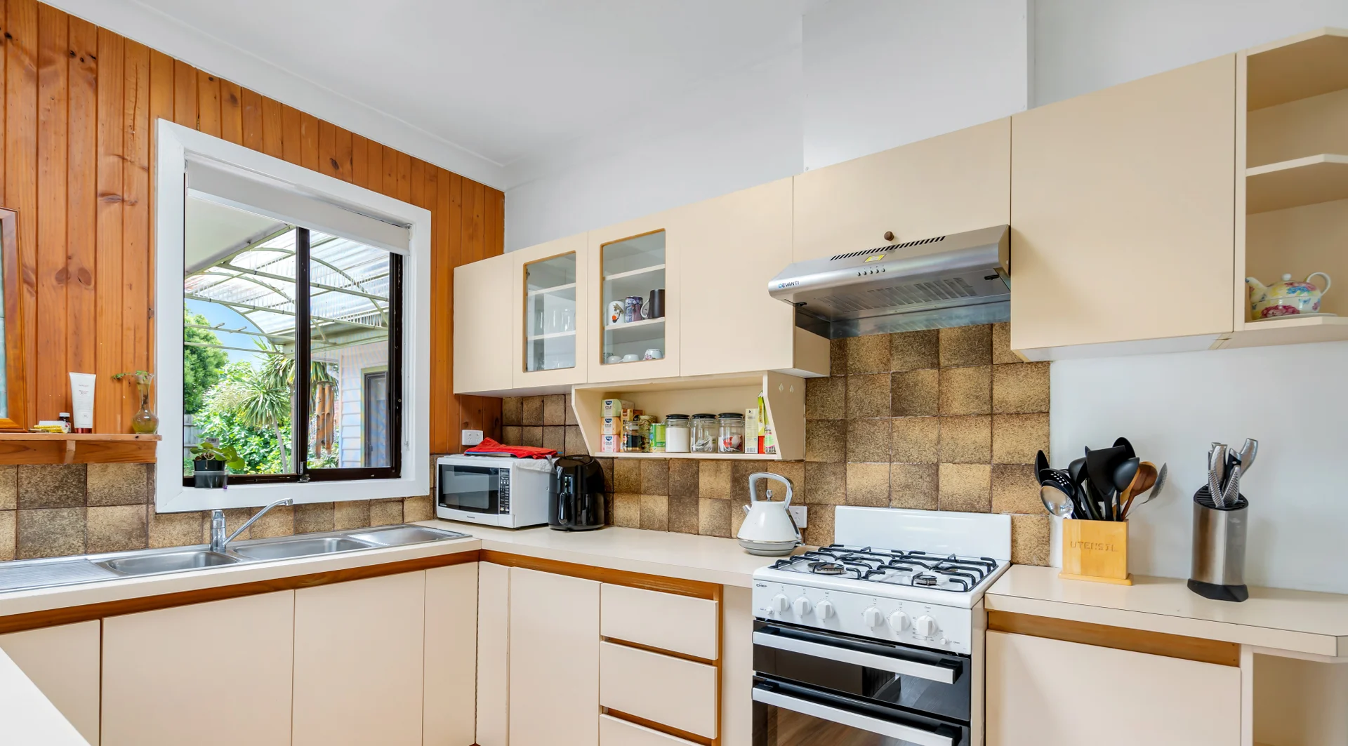 Additional image 10 of 22 Millbank Drive, Deer Park VIC 3023