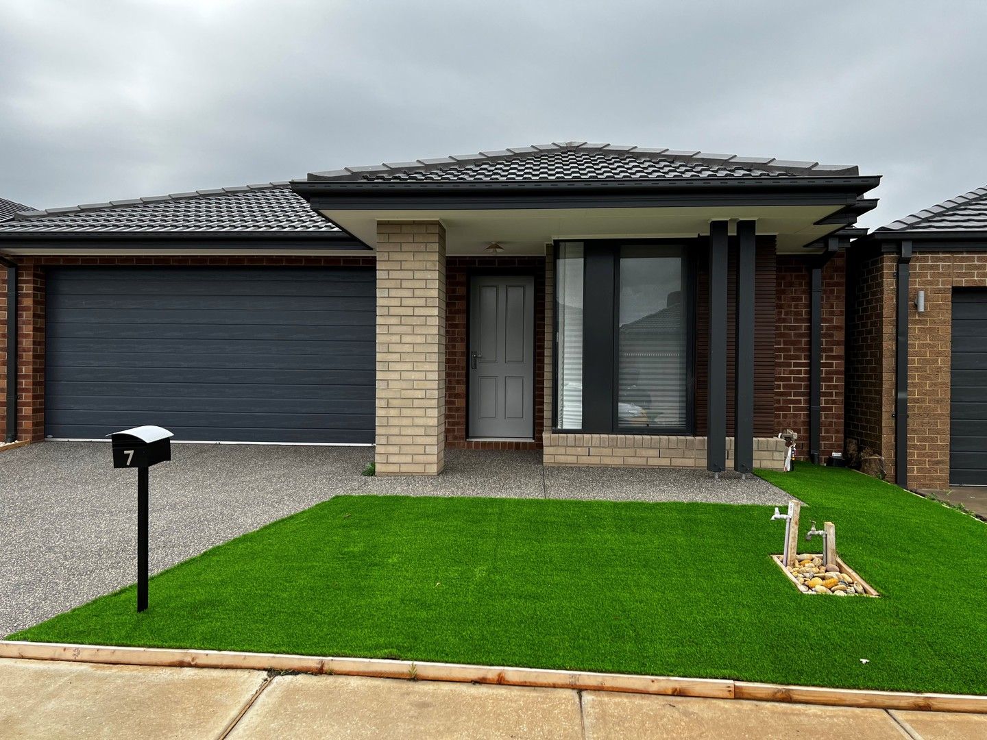 3 bedrooms House in 7 Cassinia Circuit TARNEIT VIC, 3029