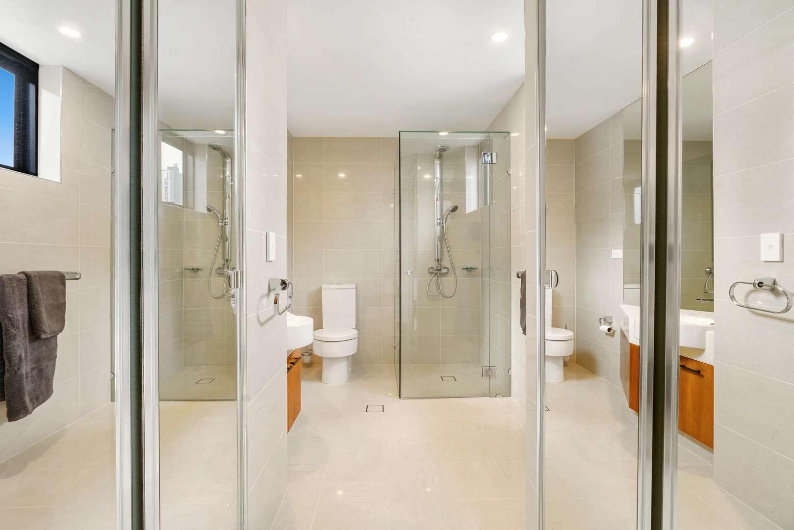 Additional image 14 of 41A Peak Avenue, Main Beach QLD 4217