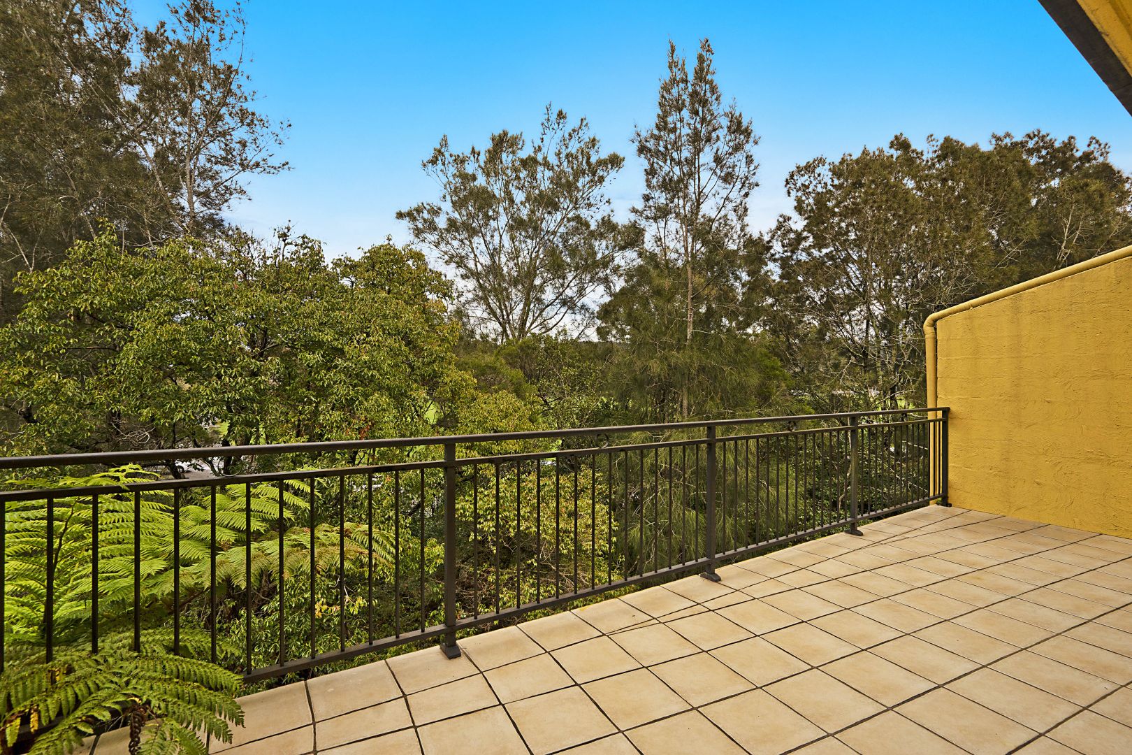 15/2 Adcock Avenue, West Gosford NSW 2250, Image 2