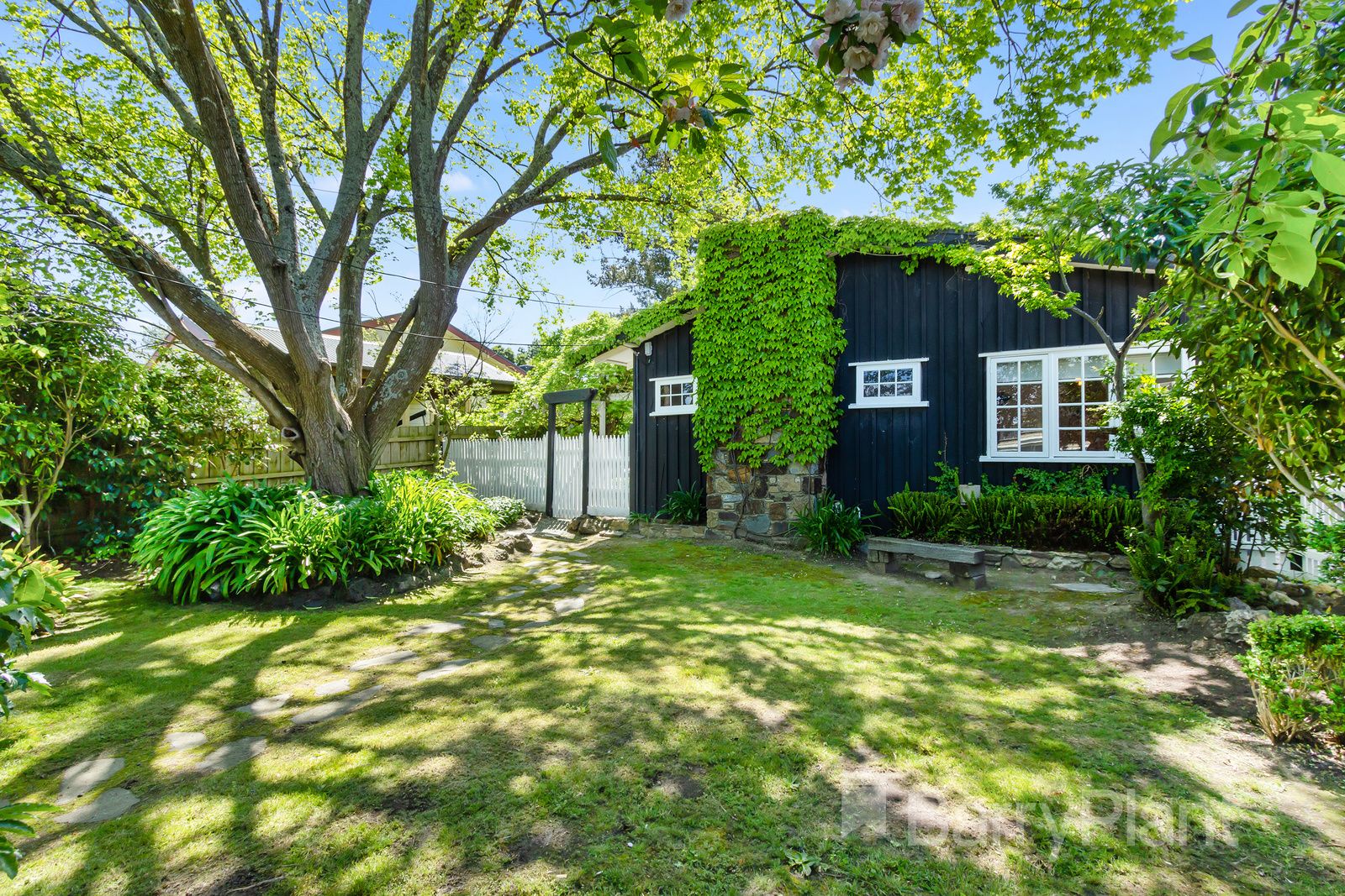 27 Glendale Court, Kilsyth VIC 3137 House For Rent Domain